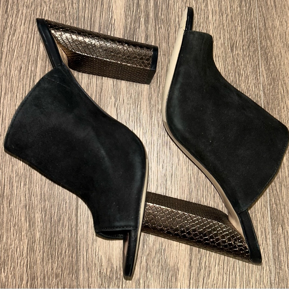 Calvin Klein Women’s Janica Mules 34E2226 Size 9
